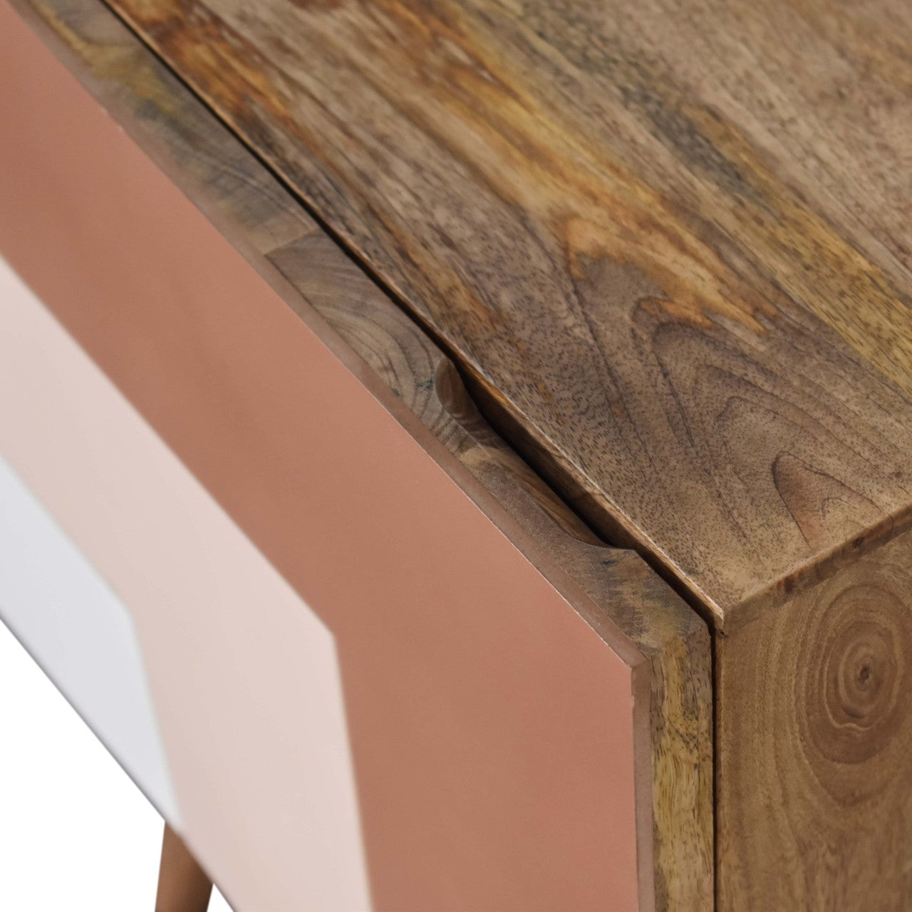 IN1575 – Quebec Brown Nightstand