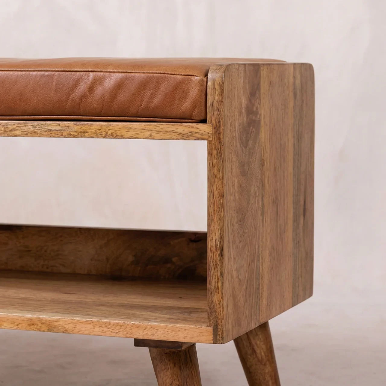 Oak-ish Bench with Tan Leather Seatpad