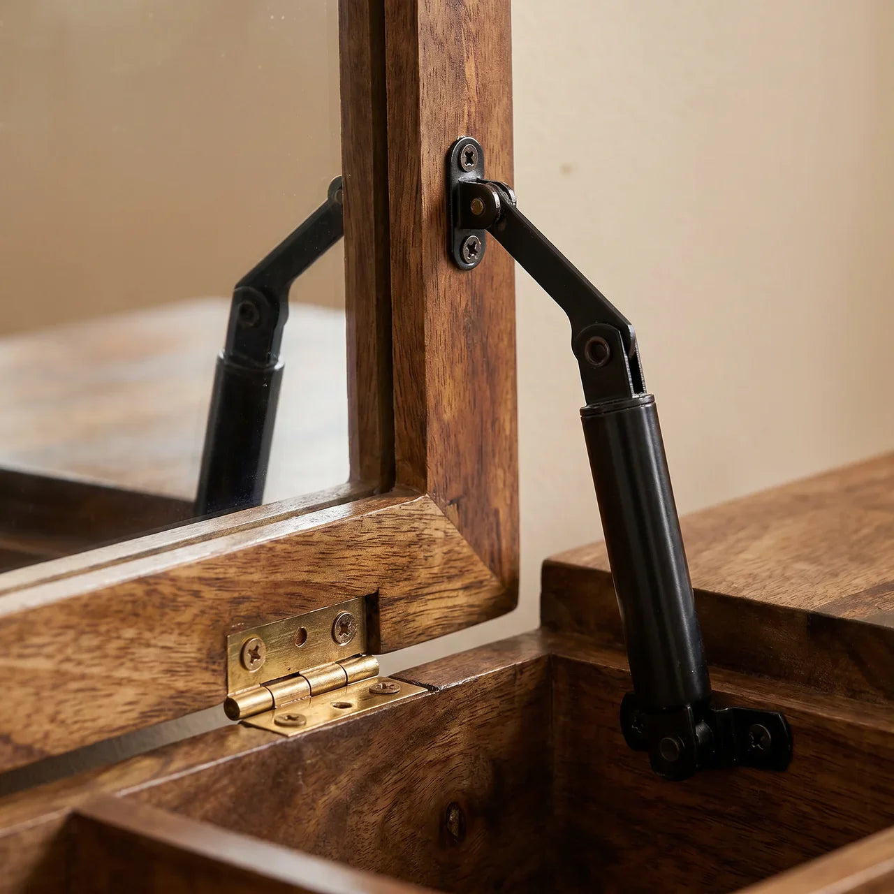Contour Curve Dressing Table
