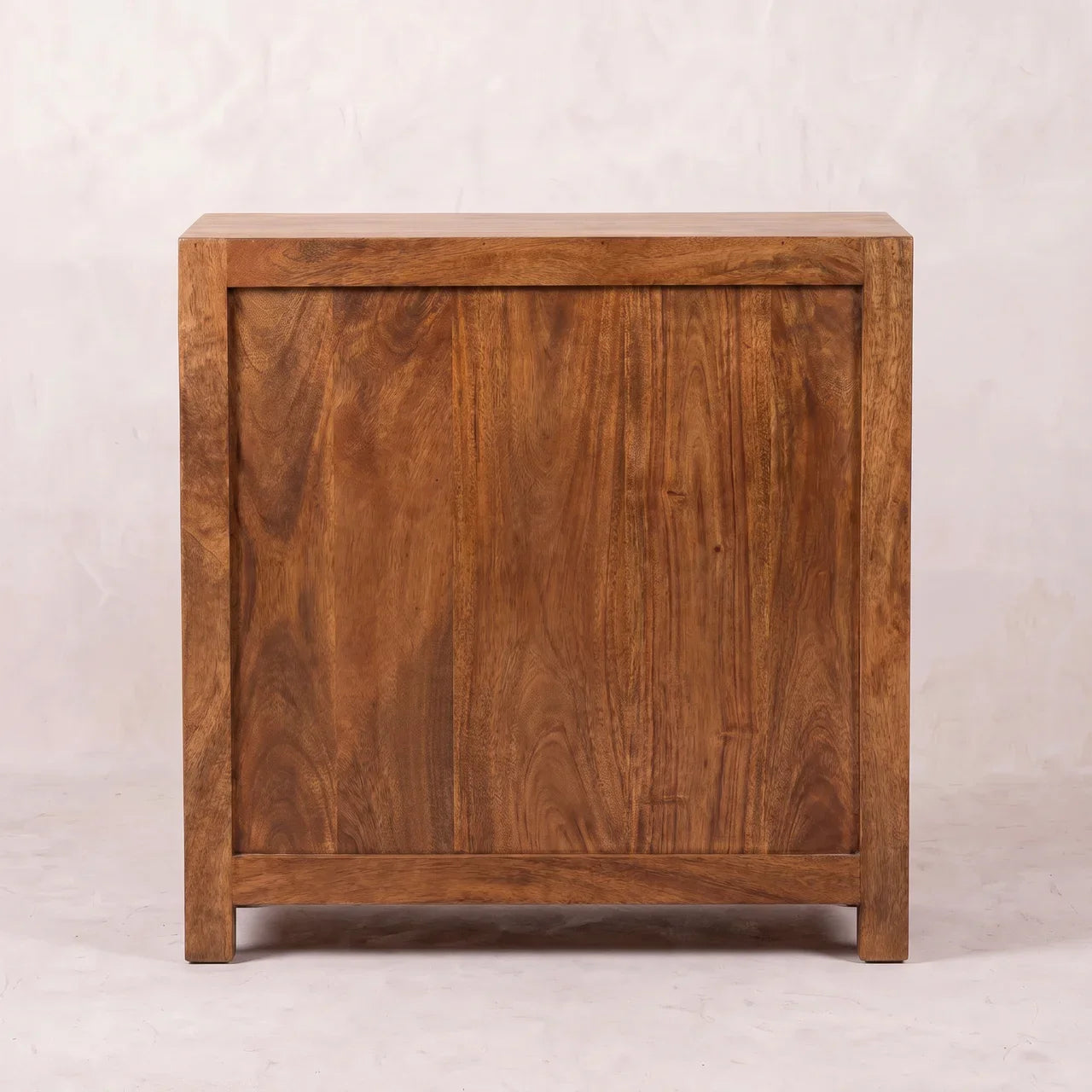 Amber Wavefront Cabinet