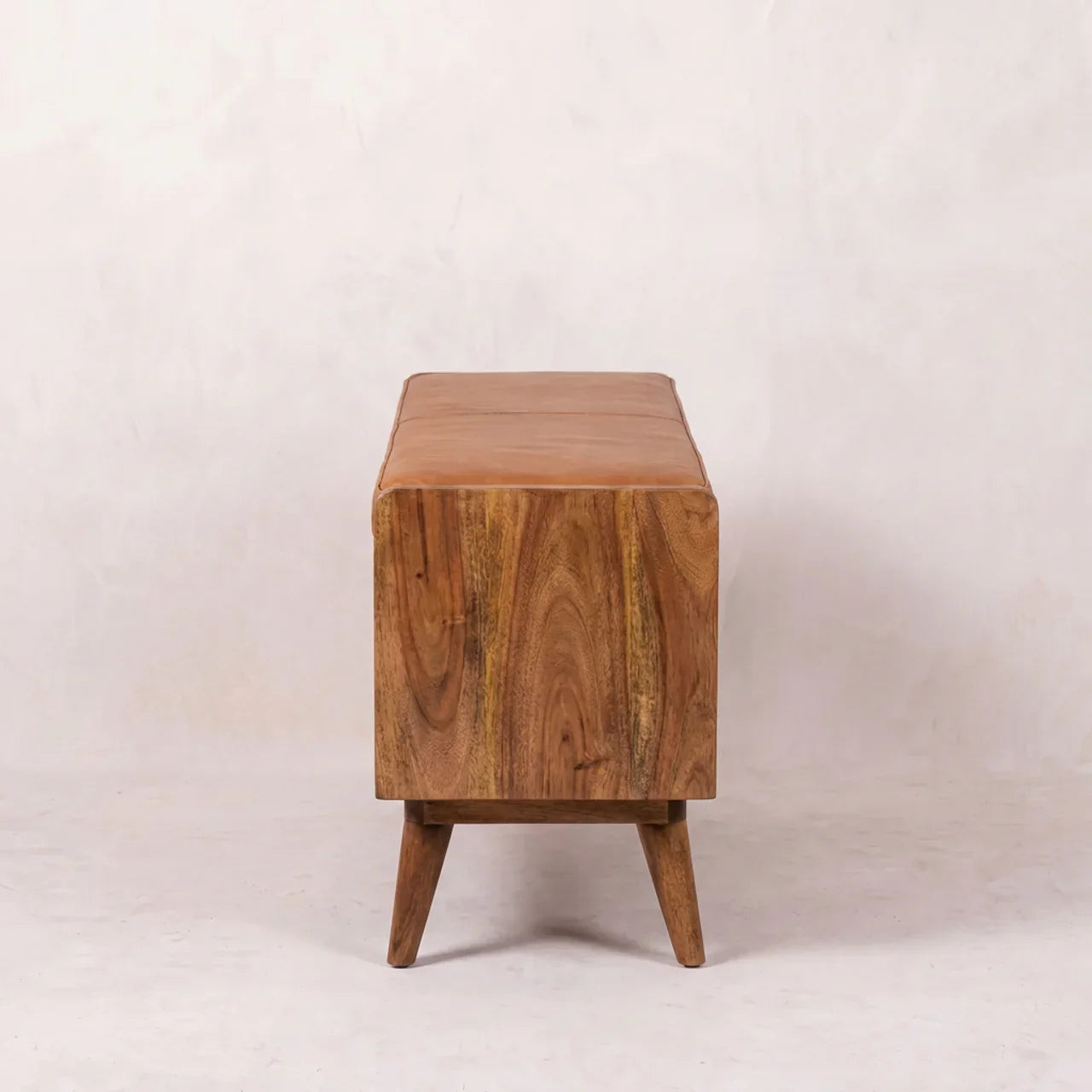 Oak-ish Bench with Tan Leather Seatpad