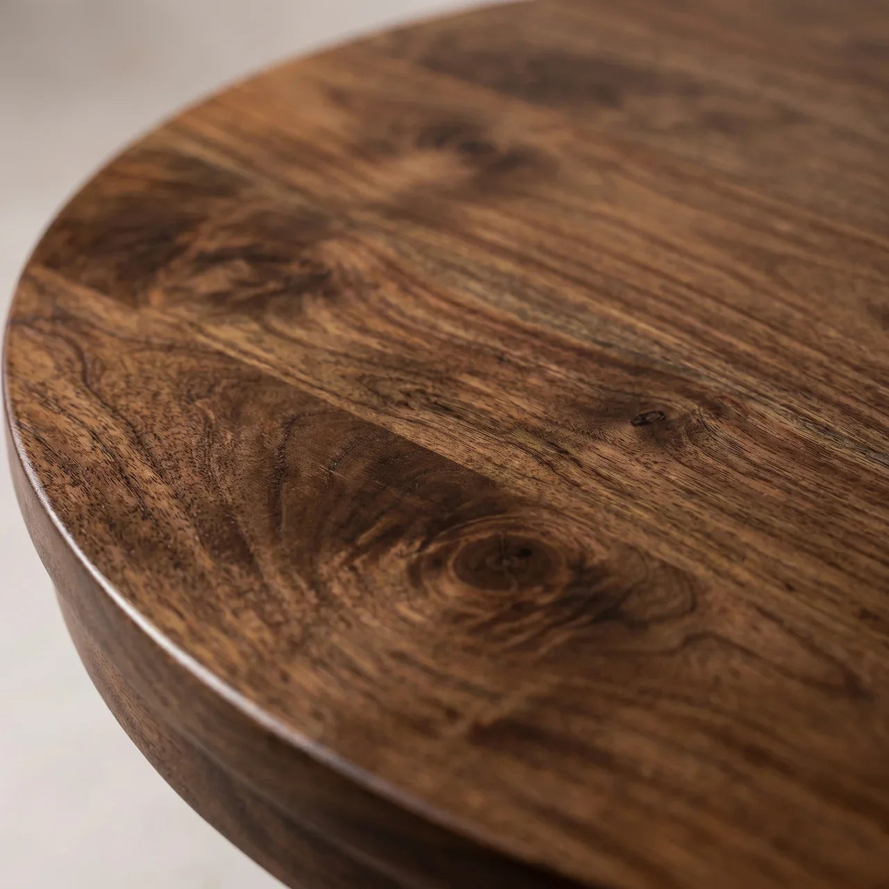 Wentworth Round Dining Table