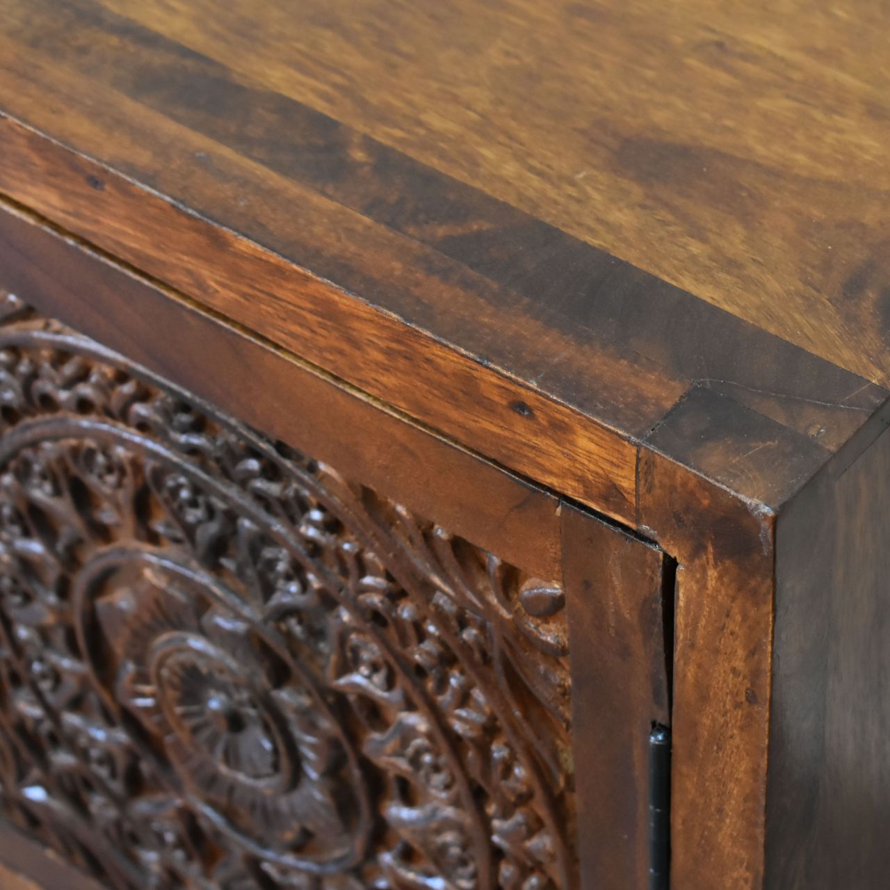 Tova Nightstand