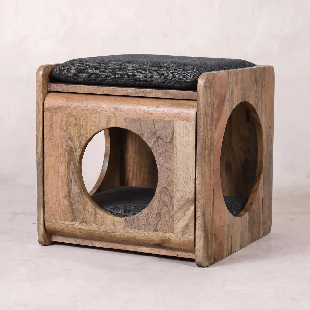 Round Cut-out Pet Bed with Seat Pad