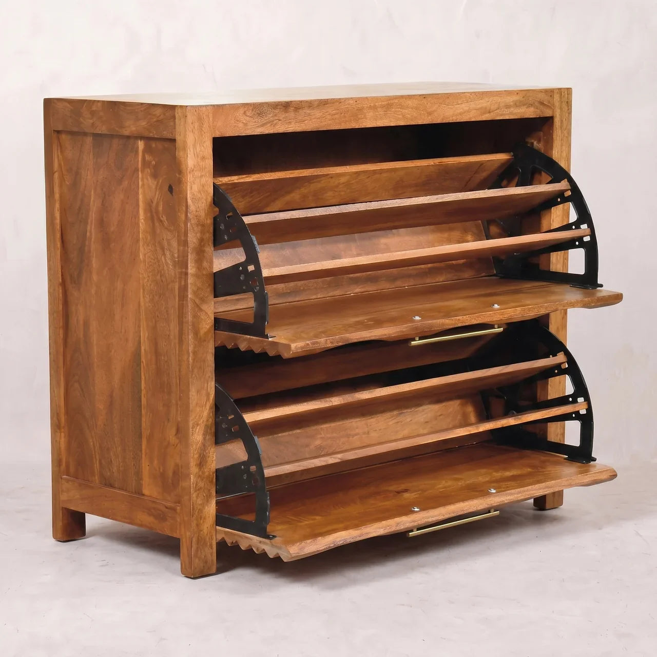 Amber Wavefront Cabinet