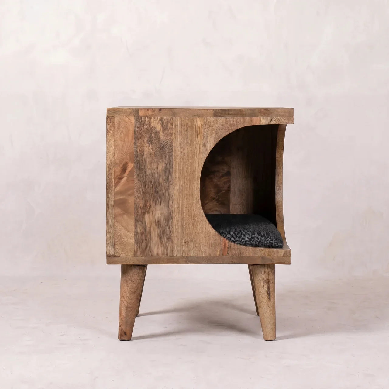 Nordic Cut-out Pet Bed