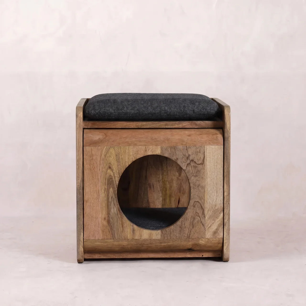 Round Cut-out Pet Bed with Seat Pad