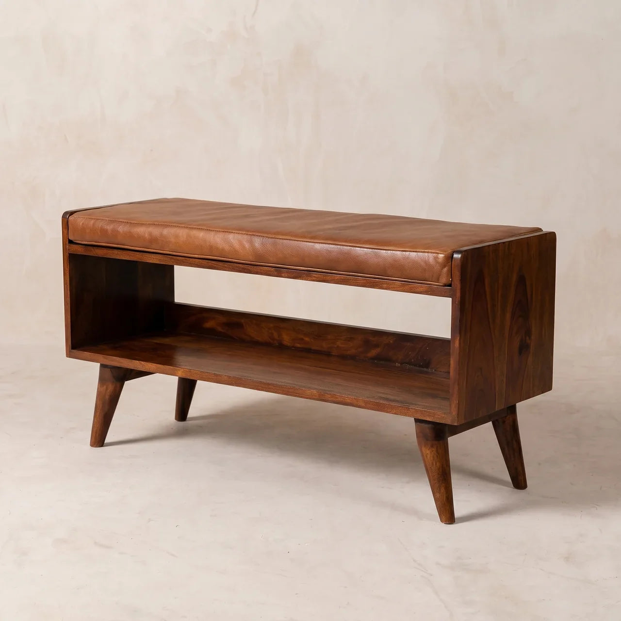 Chestnut Bench with Brown Leather Seatpad