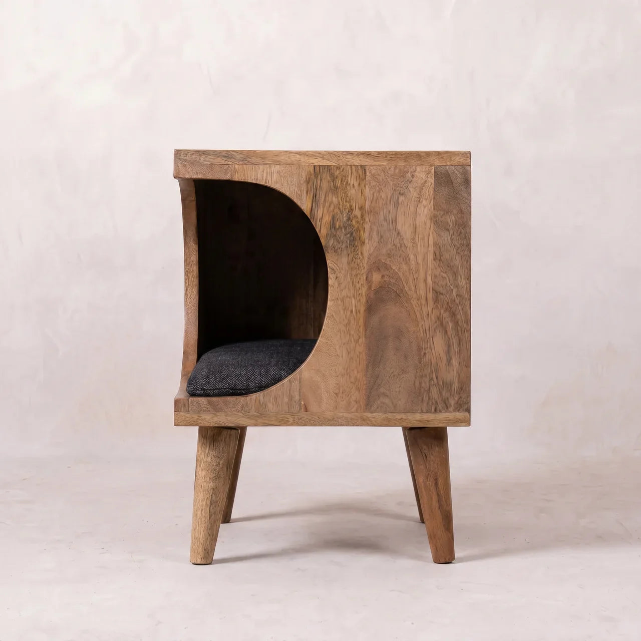 Nordic Cut-out Pet Bed