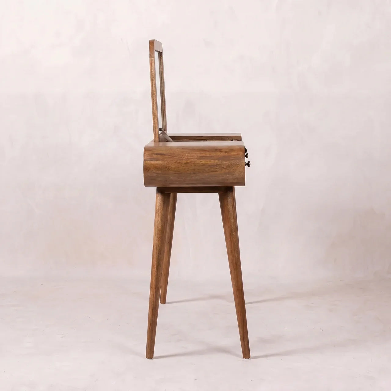 Oak-ish Round Dressing Table