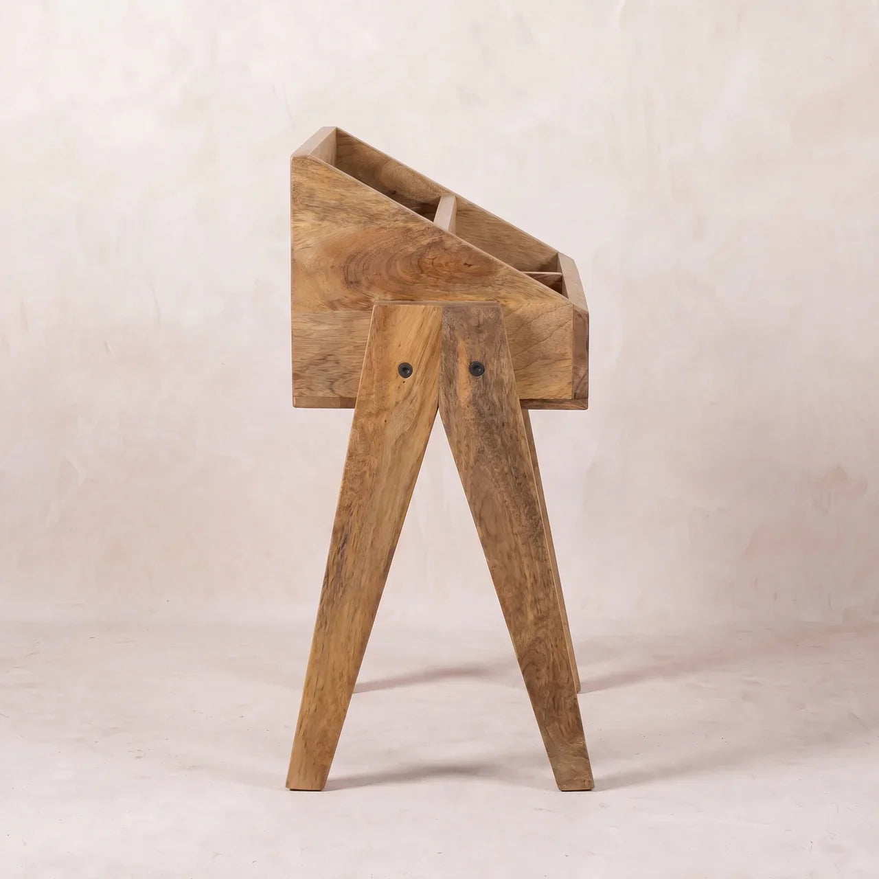 Trestle Magazine Rack
